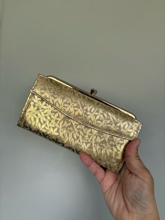 Rolfs Handbags - Vintage Elegant Gold Leaf-Embossed Women’s Clutch Wallet Rolf’s cowhide leather